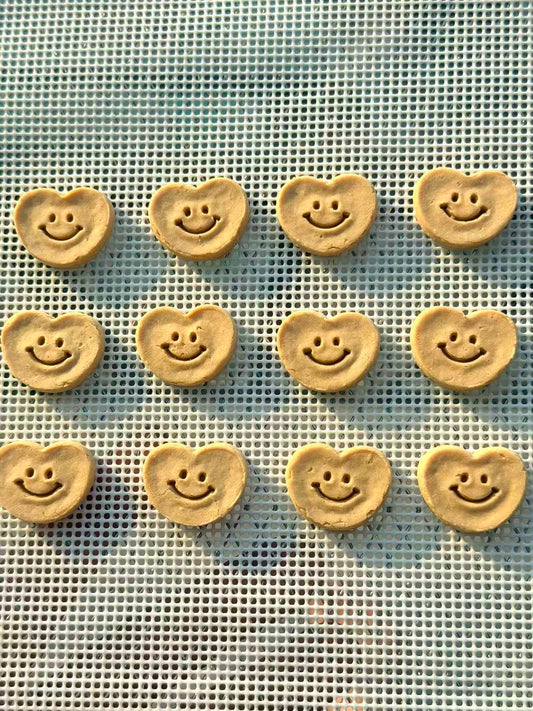 💕 Smiley Heart-Shaped Biscuits Chicken & Peanut Butter Pet Cookies